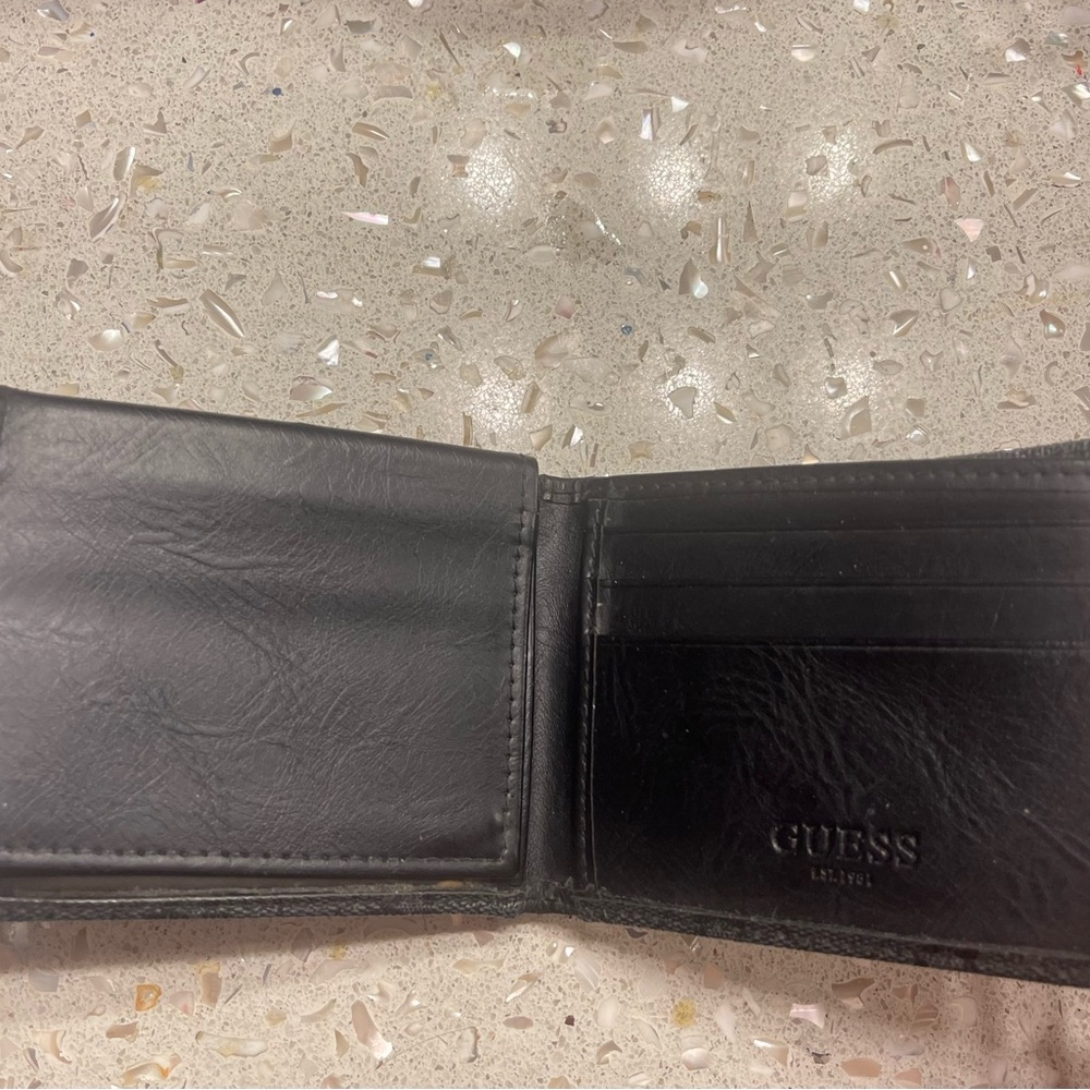 GUESS Black Textured Wallet - Picture 3 of 4